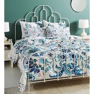 Anthropologie Velvet Hollyhock Quilt Queen Full  brand, new
